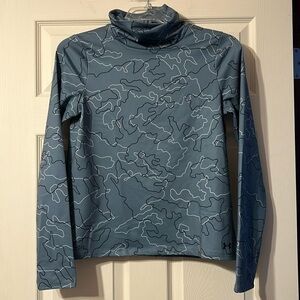 NWT Under Armour Loose Turtleneck Small